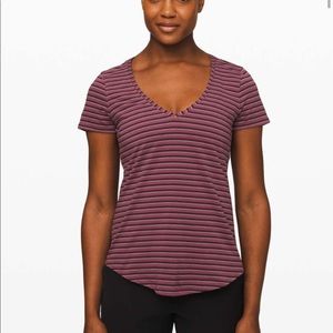 Lululemon size 6 tee